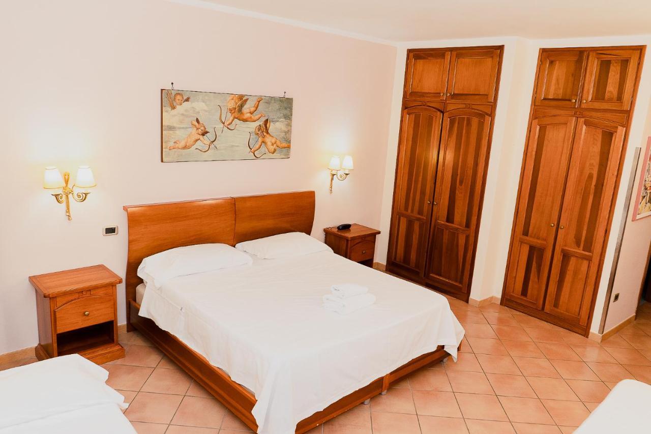 Hotel Ristorante Garibaldi Frosinone Esterno foto